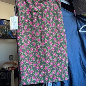 Lularoe Floral Green and Pink Women's Medium Pencil Skirt Medium Cassie NWT
